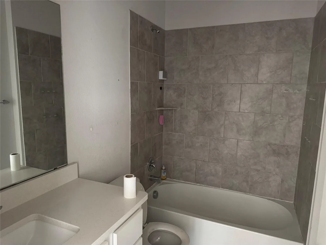 Photo of 333 Capstone RD