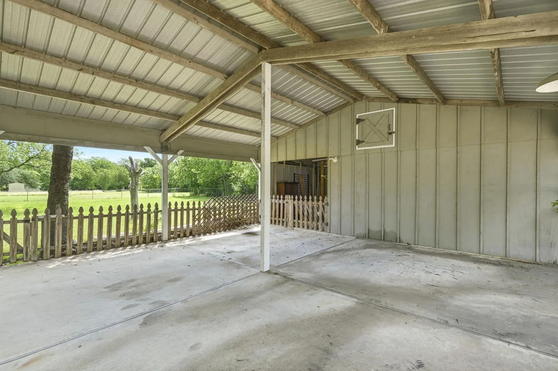 Photo of 903 SUMMIT CRES