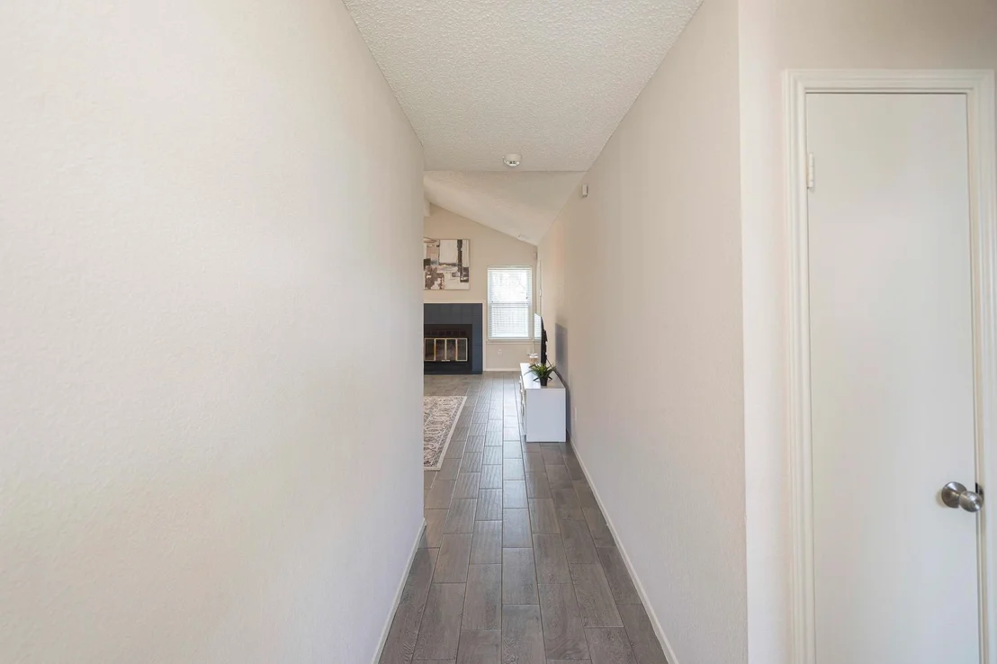 Photo of 1910 Andover DR
