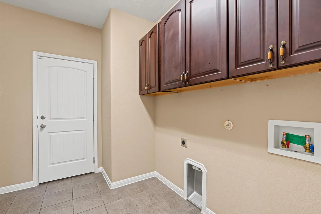 Photo of 401 Silver TRL
