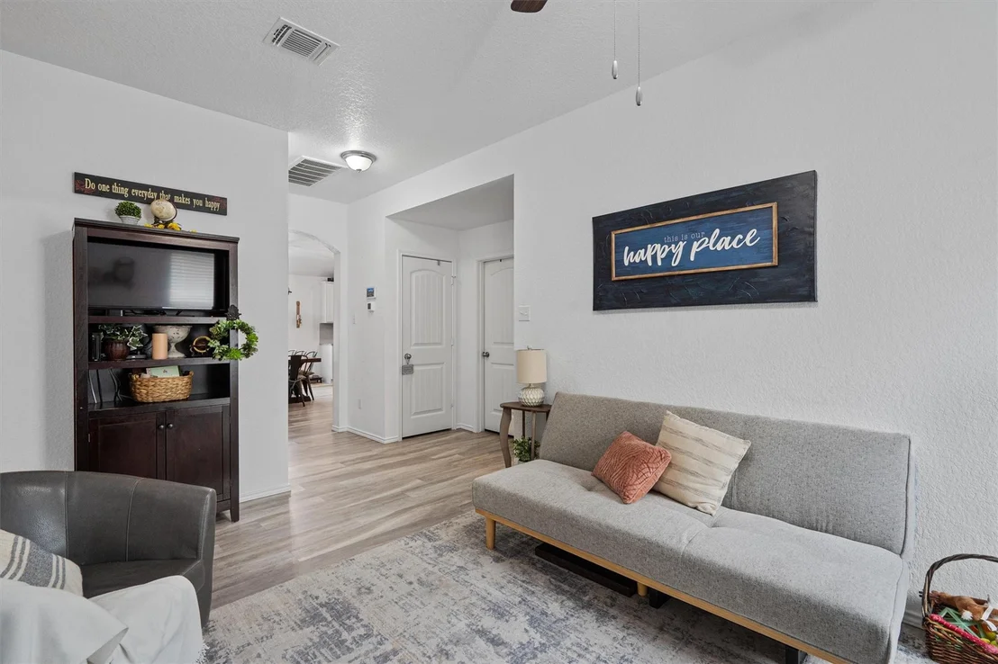 Photo of 138 Beth Ann LOOP