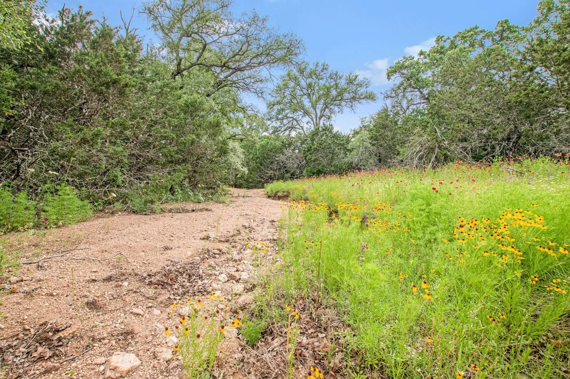 Photo of 9325 Ranch Road 2241 RNCH