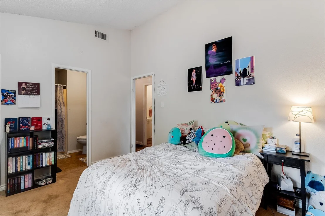 Photo of 420 Sunset DR