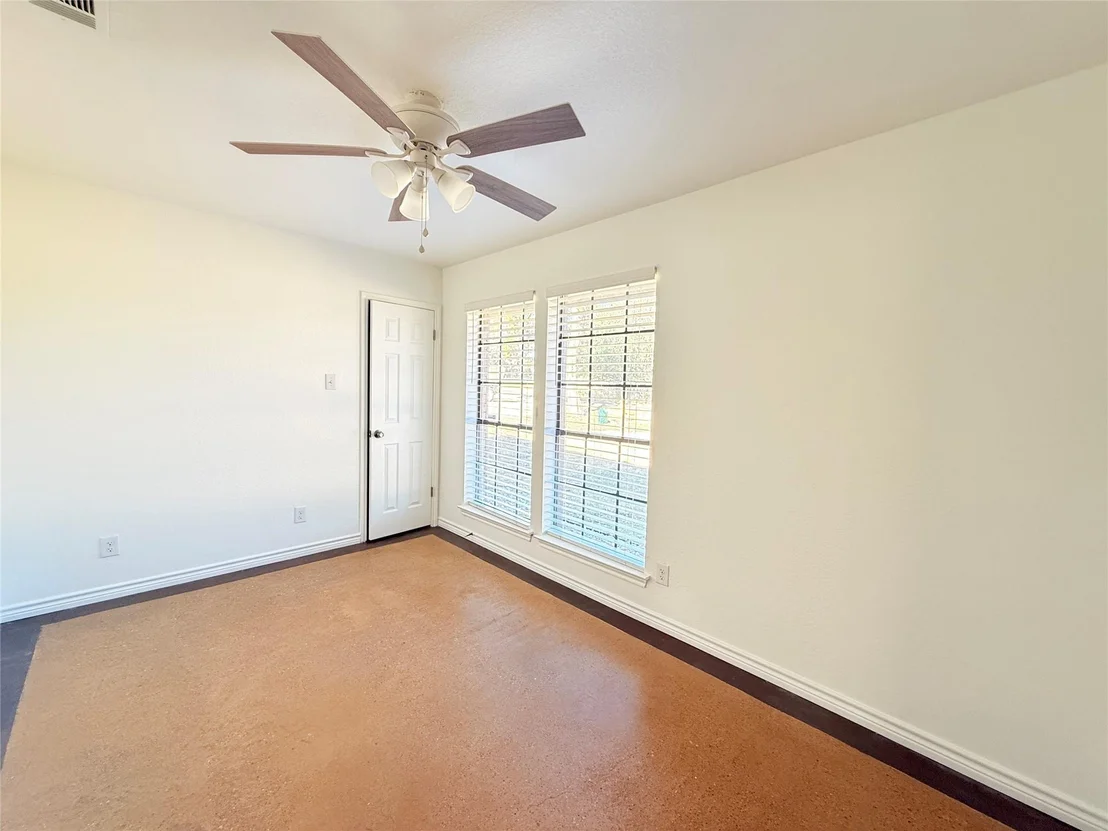 Photo of 2111 Chinaberry CIR