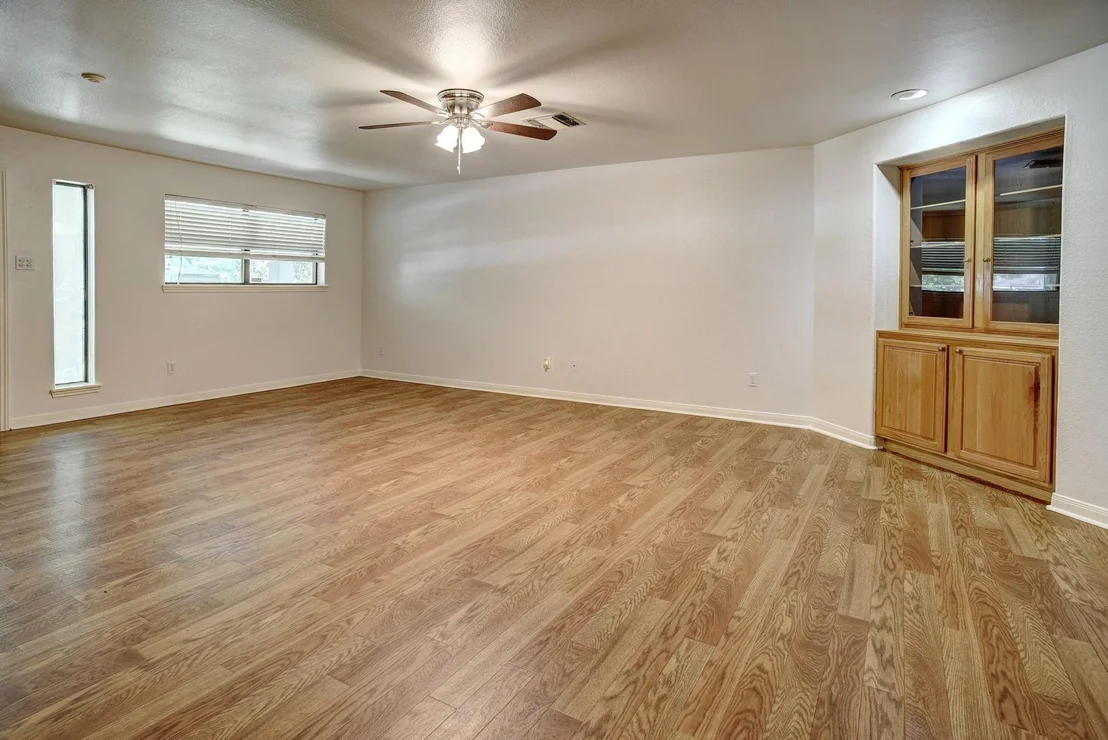 Photo of 504 Leah LN