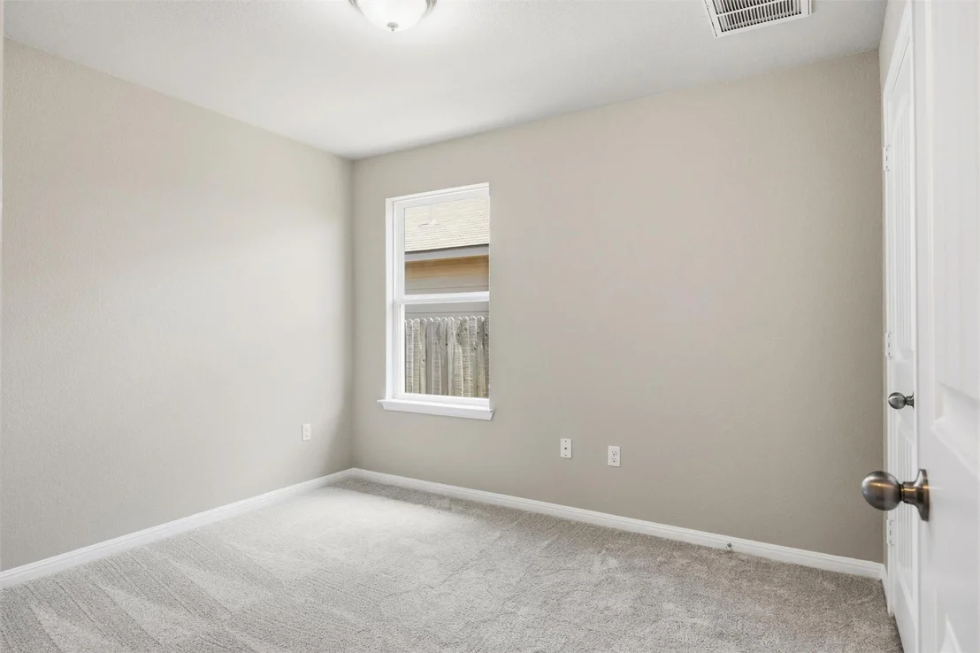 Photo of 201 Yoakum ST