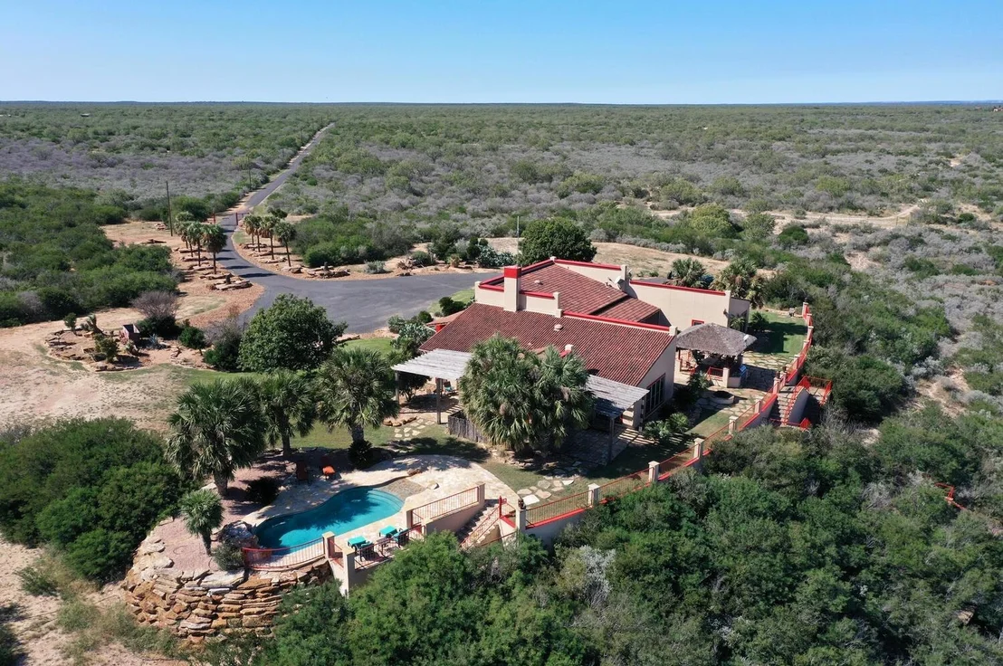 Photo of 1372 Lyles Ranch RD