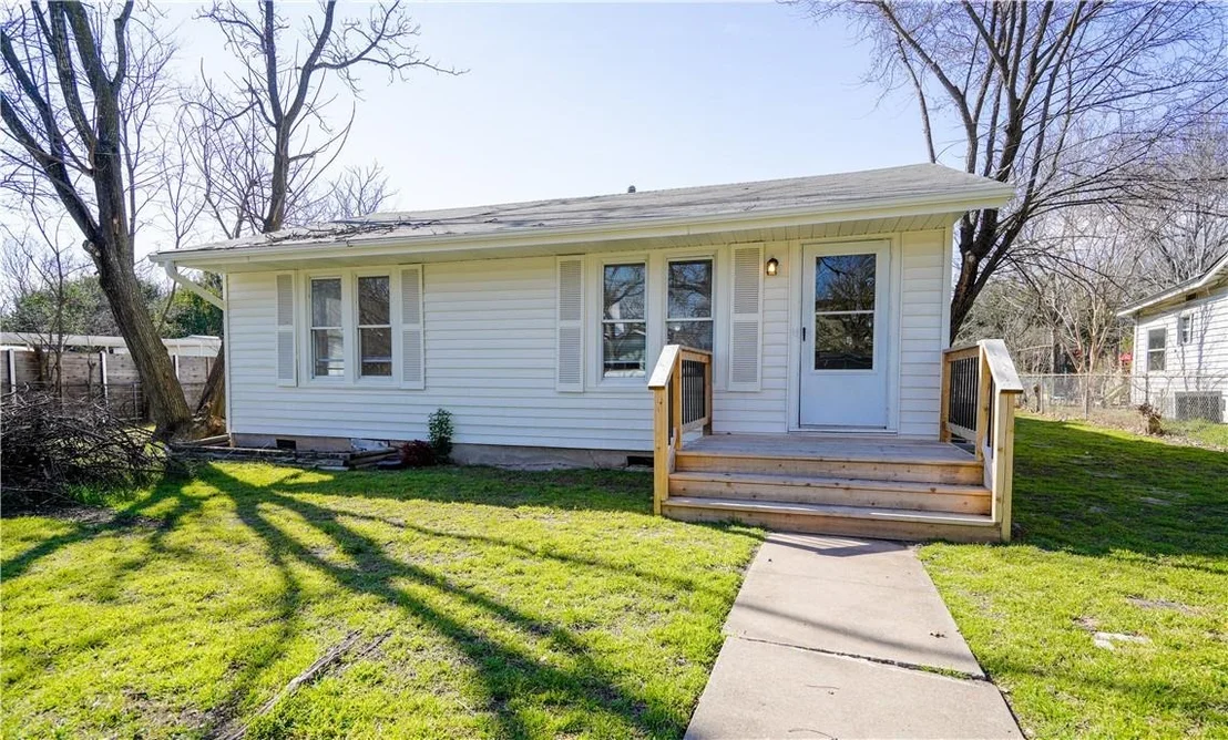 Photo of 5516 Joe Sayers Ave