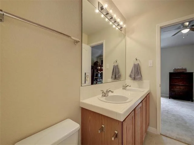 Photo of 2400 Nan LN