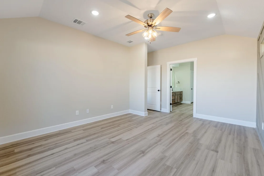 Photo of 2123 Blackhawk LOOP