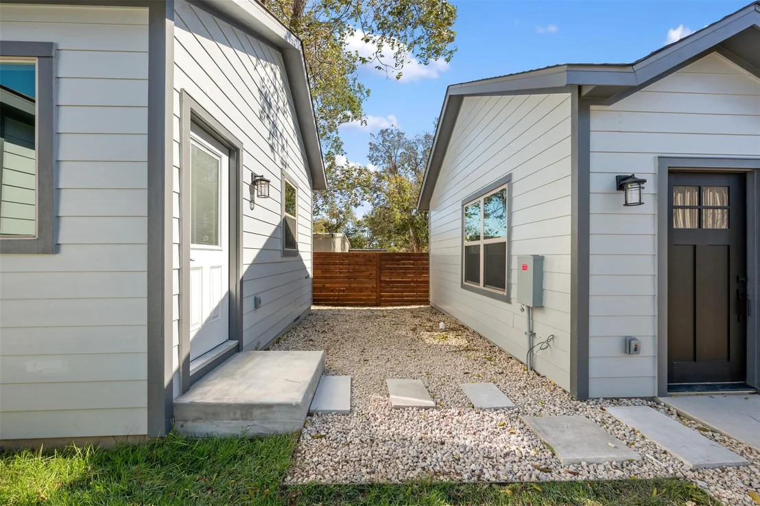 Photo of 1205 W Avenue G