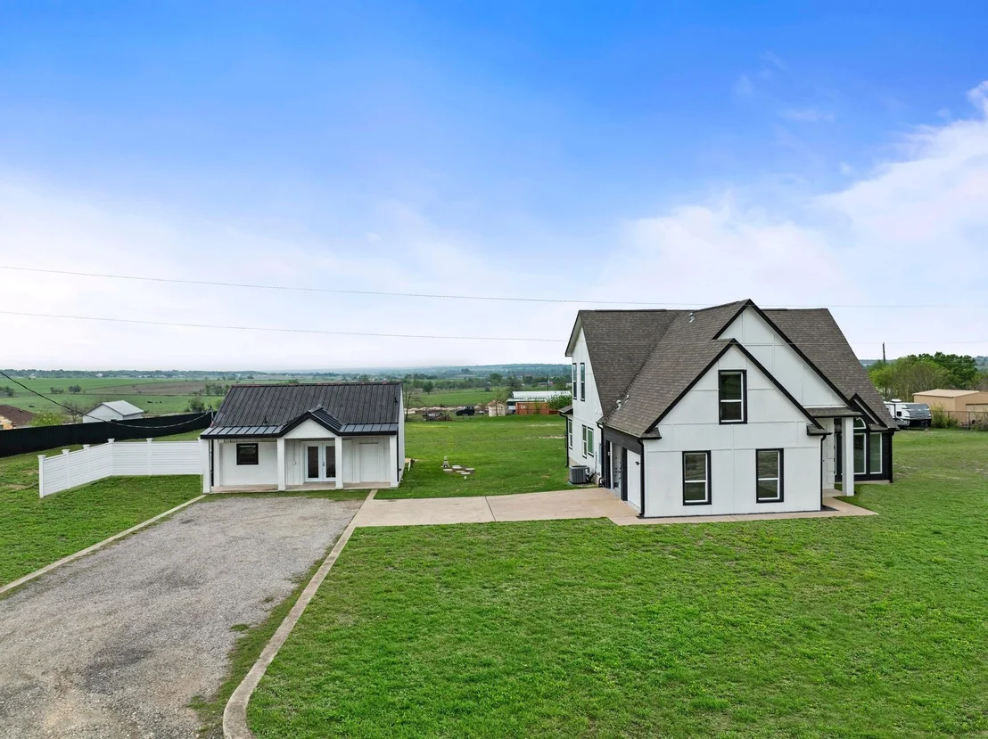 Photo of 150 Huntclub DR
