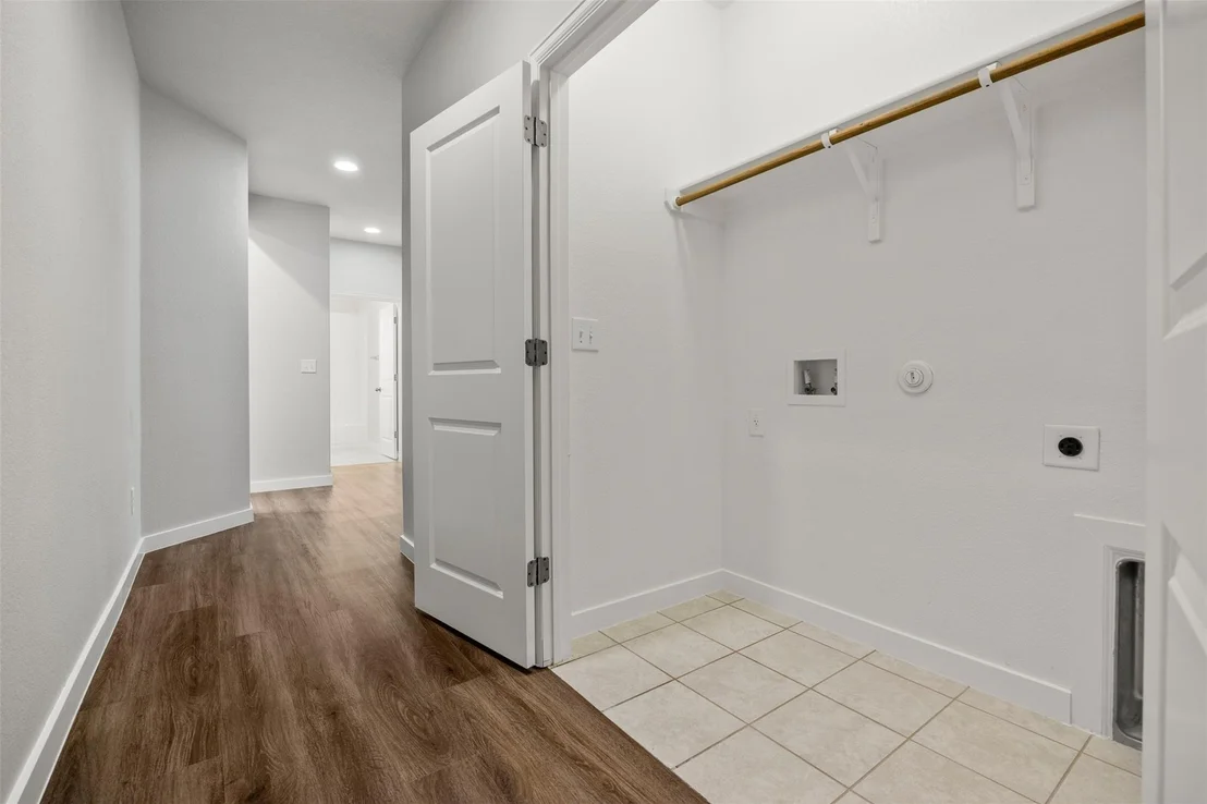 Photo of 721 Bridgestone WAY