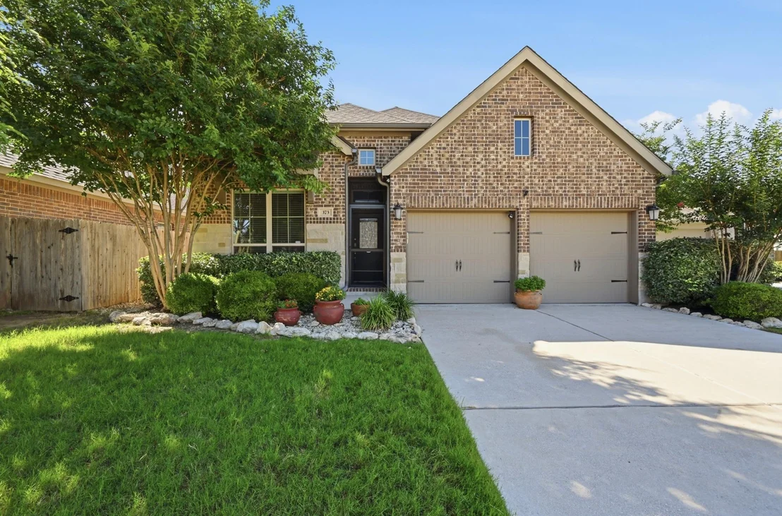 Photo of 373 LACEY OAK LOOP