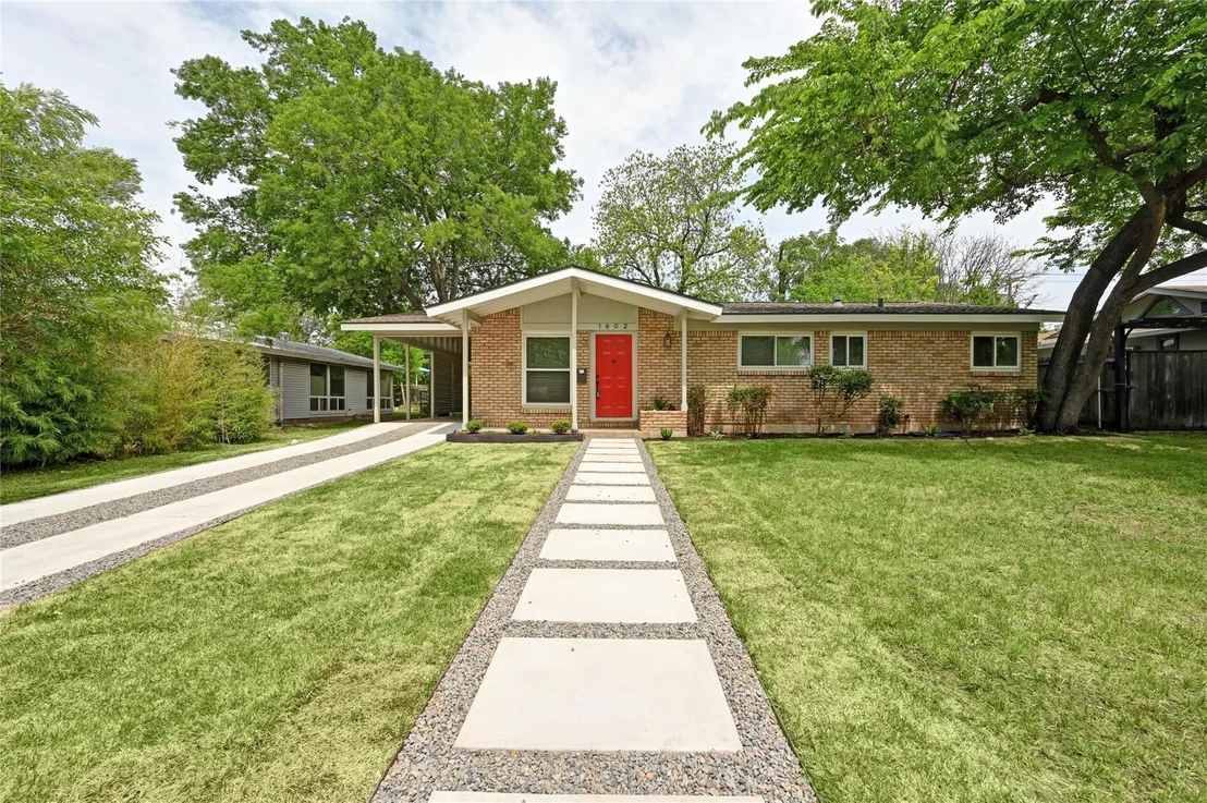 Photo of 1602 Chatham Ave