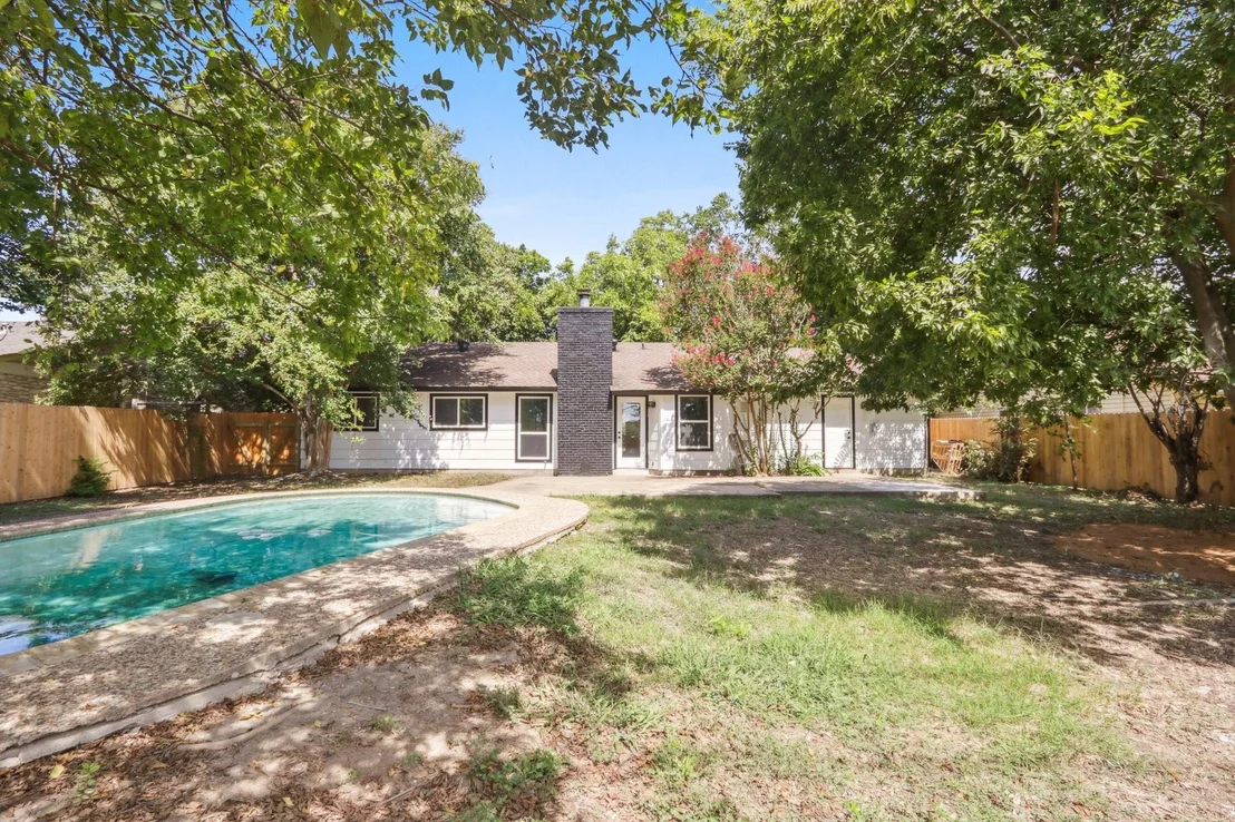 Photo of 9807 Kendal DR