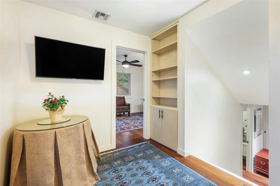 Photo of 6108 Highlandale DR