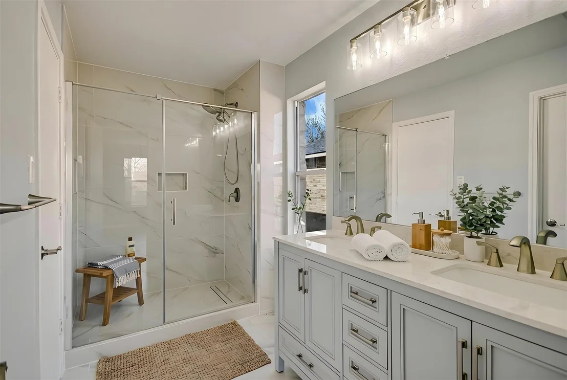 Photo of 222 Herrera TRL