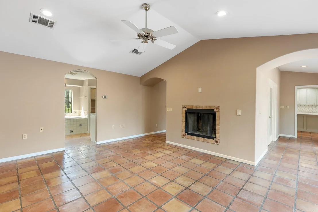 Photo of 206 Blue Ground