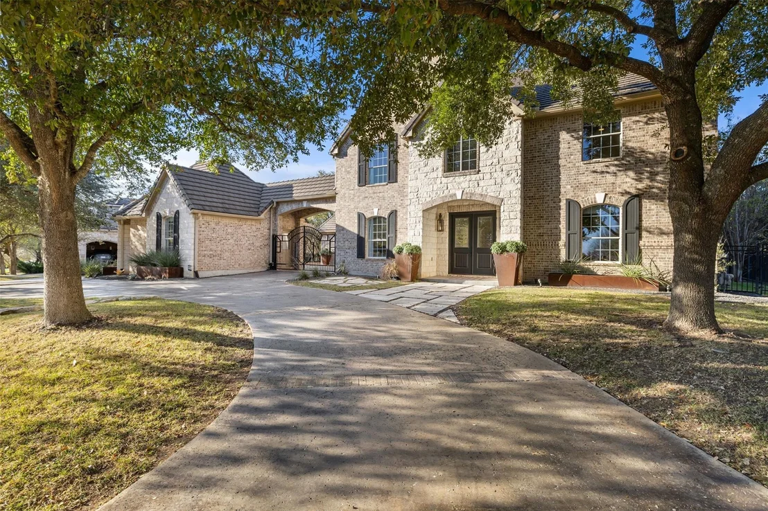 Photo of 11700 EAGLES GLEN DR