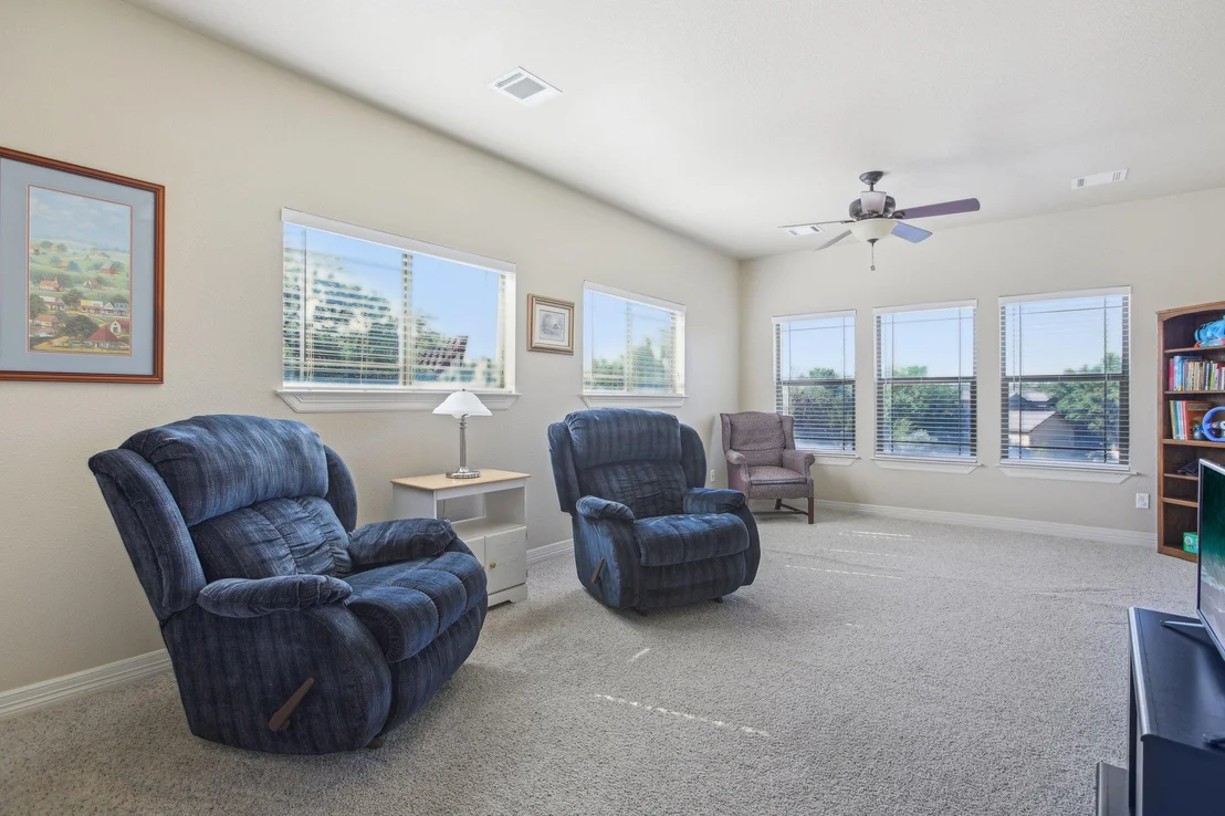 Photo of 600 Augusta CIR N