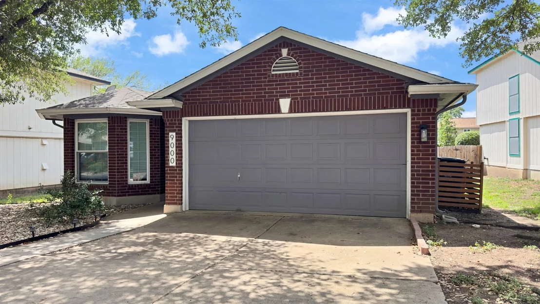 Photo of 9000 Anna ST