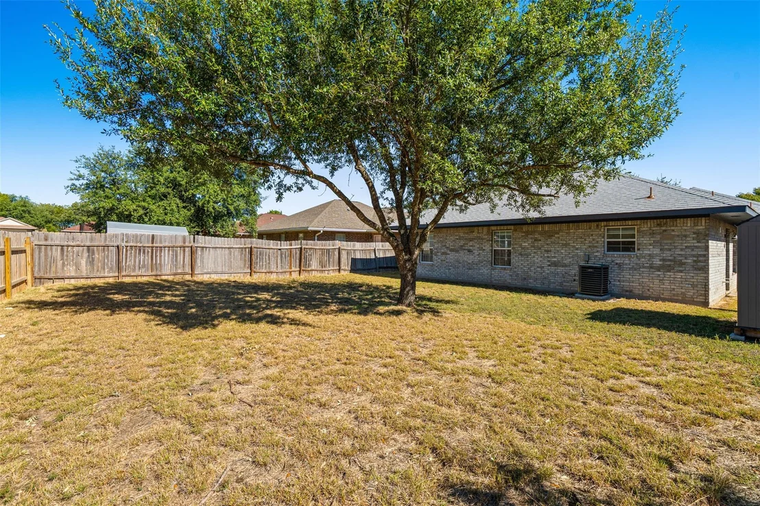 Photo of 419 Bentwood DR
