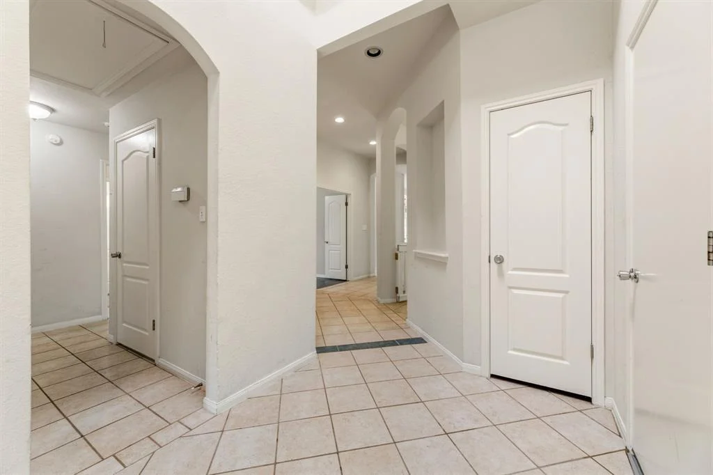 Photo of 406 Bellaire Oaks DR