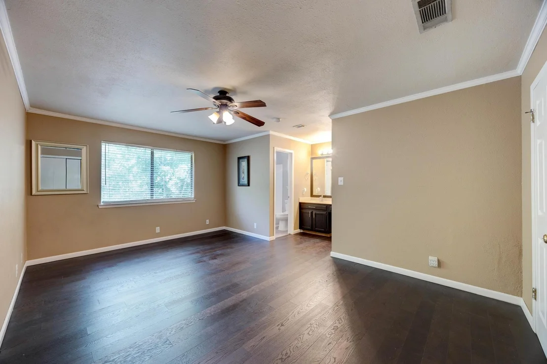 Photo of 2308 Stratford DR