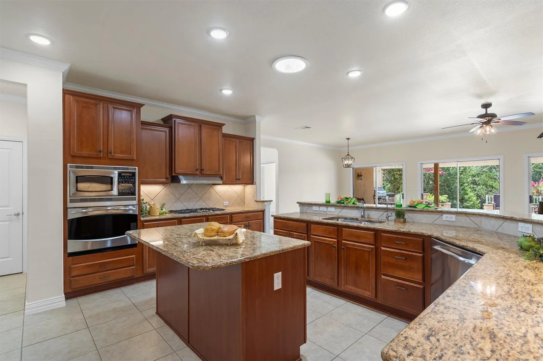 Photo of 300 Pipe Creek LN