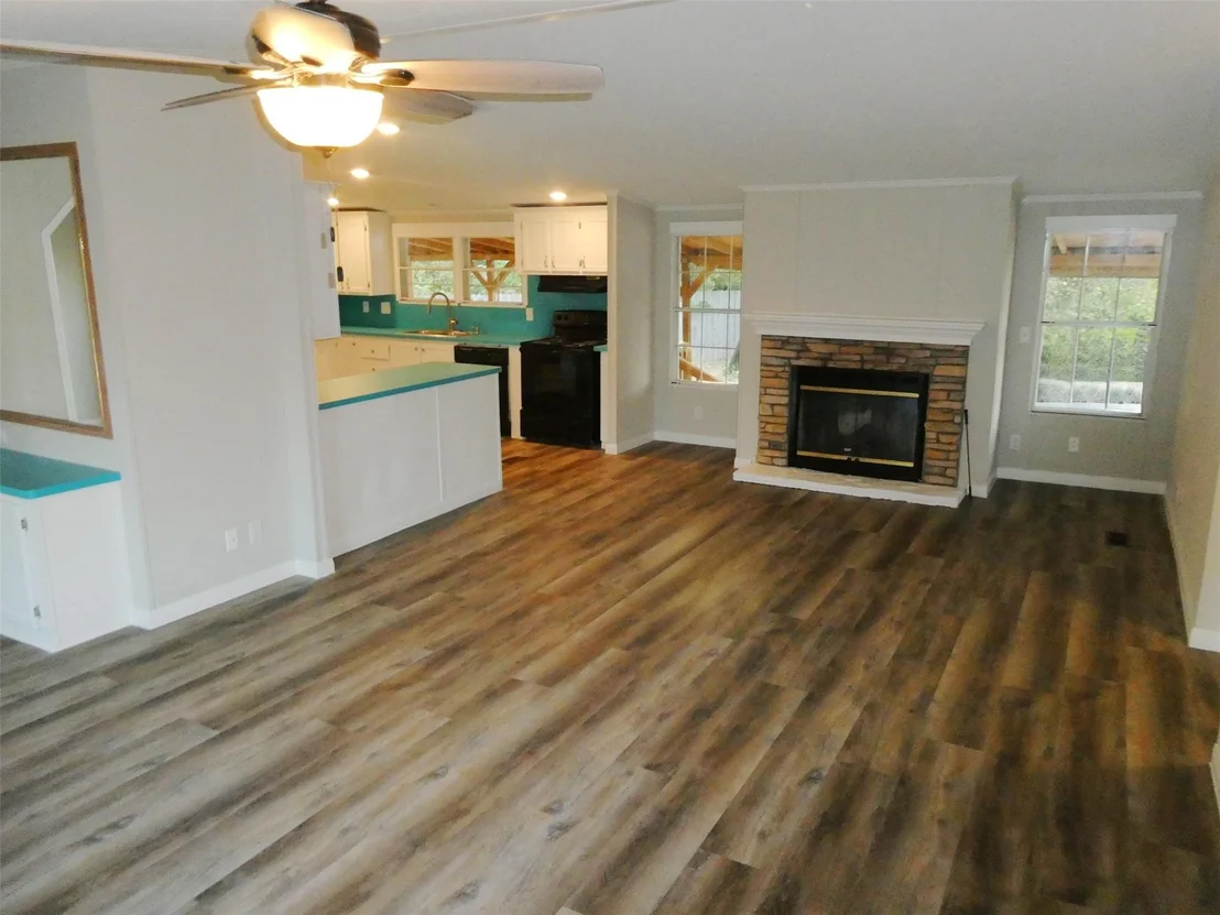 Photo of 1227 HIGHWAY 71 W
