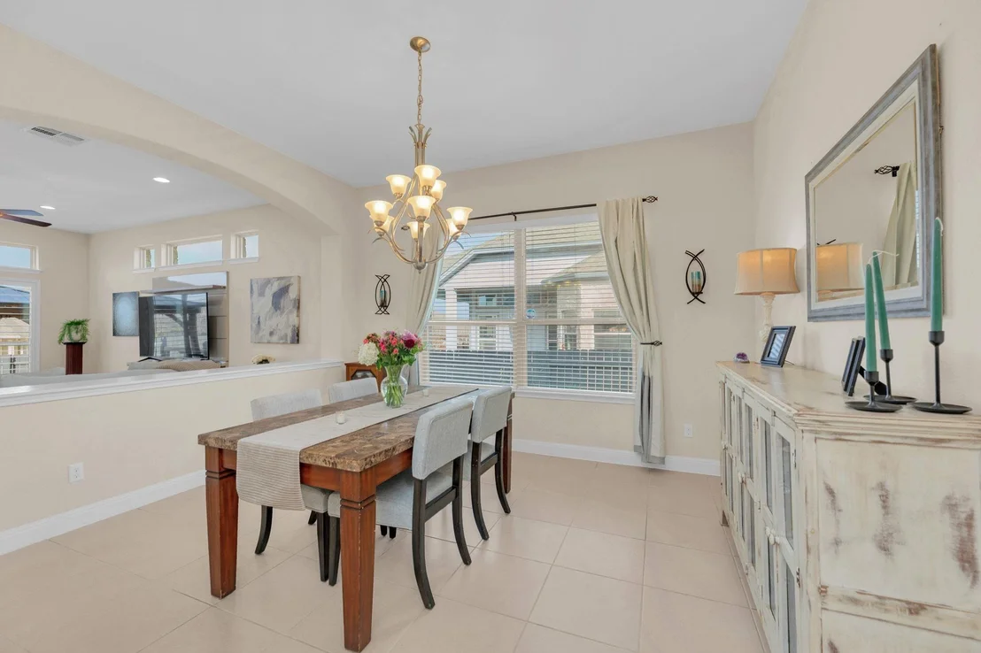 Photo of 712 Carillion DR