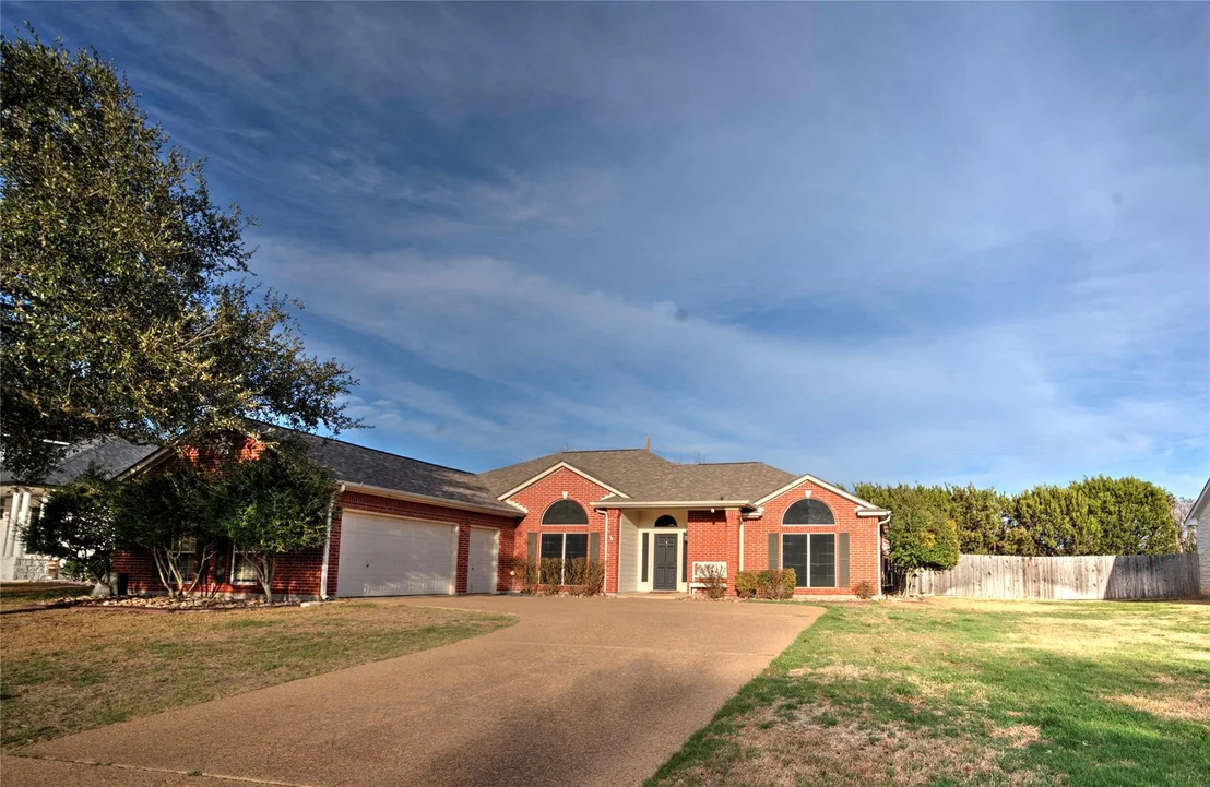 Photo of 4209 N Sunflower LN