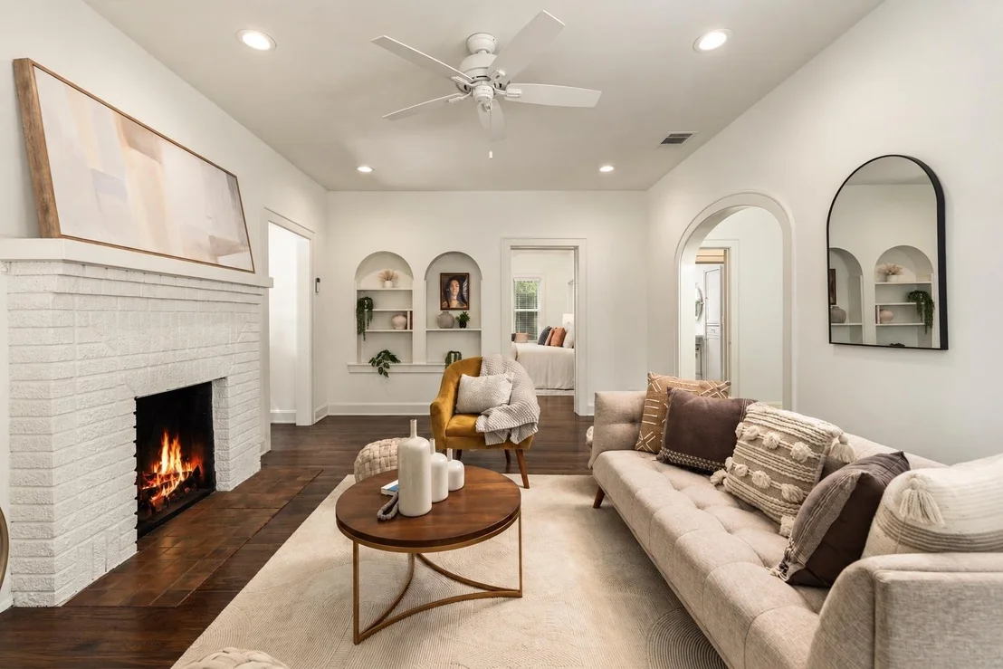 Photo of 1612 Travis Heights BLVD