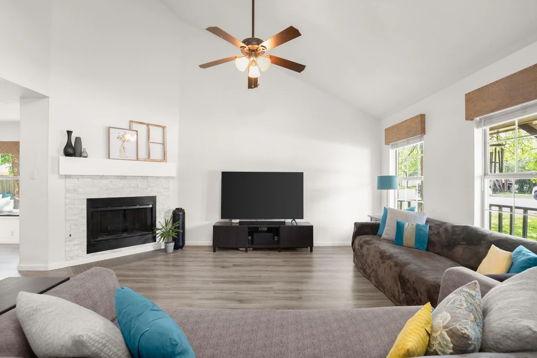 Photo of 1812 Sylvia LN