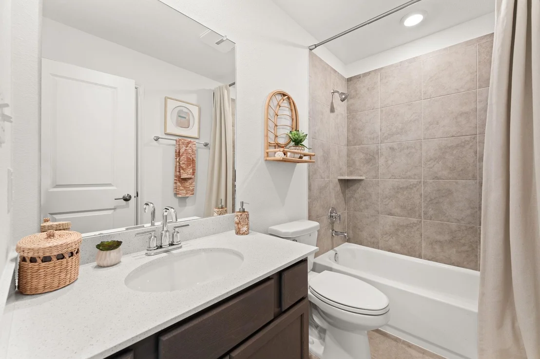 Photo of 6512 Velvet Leaf LN