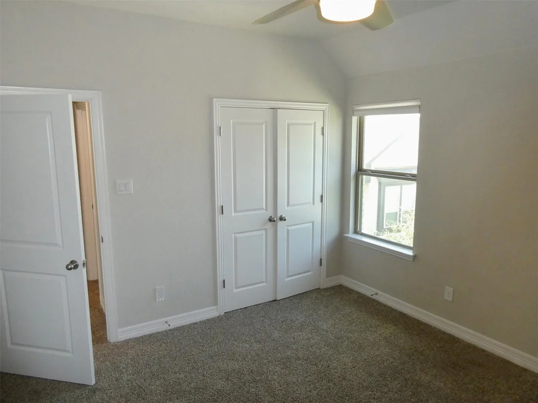 Photo of 1017 HIGHCREST