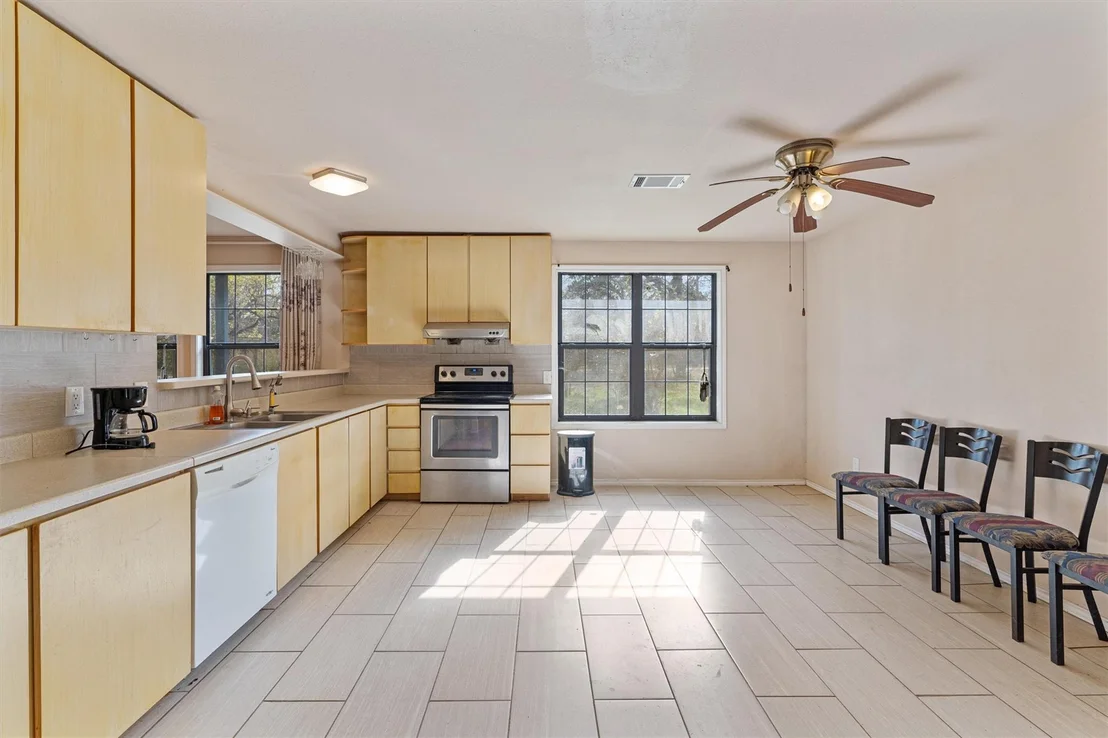 Photo of 1101 Red Bud DR