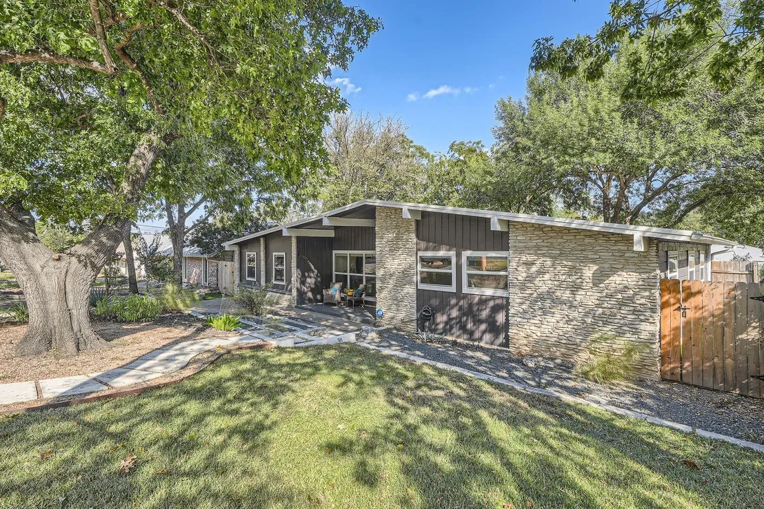 Photo of 3505 Fleetwood DR