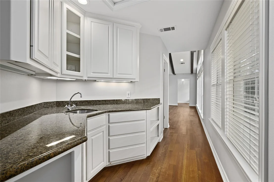 Photo of 2704 Regents PARK