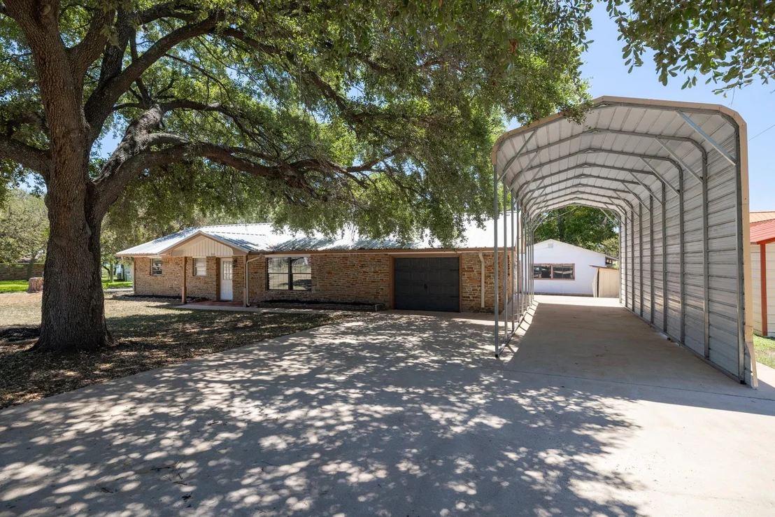 Photo of 606 Cedar DR