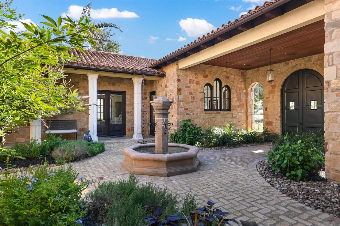 Photo of 252 LA SERENA LOOP