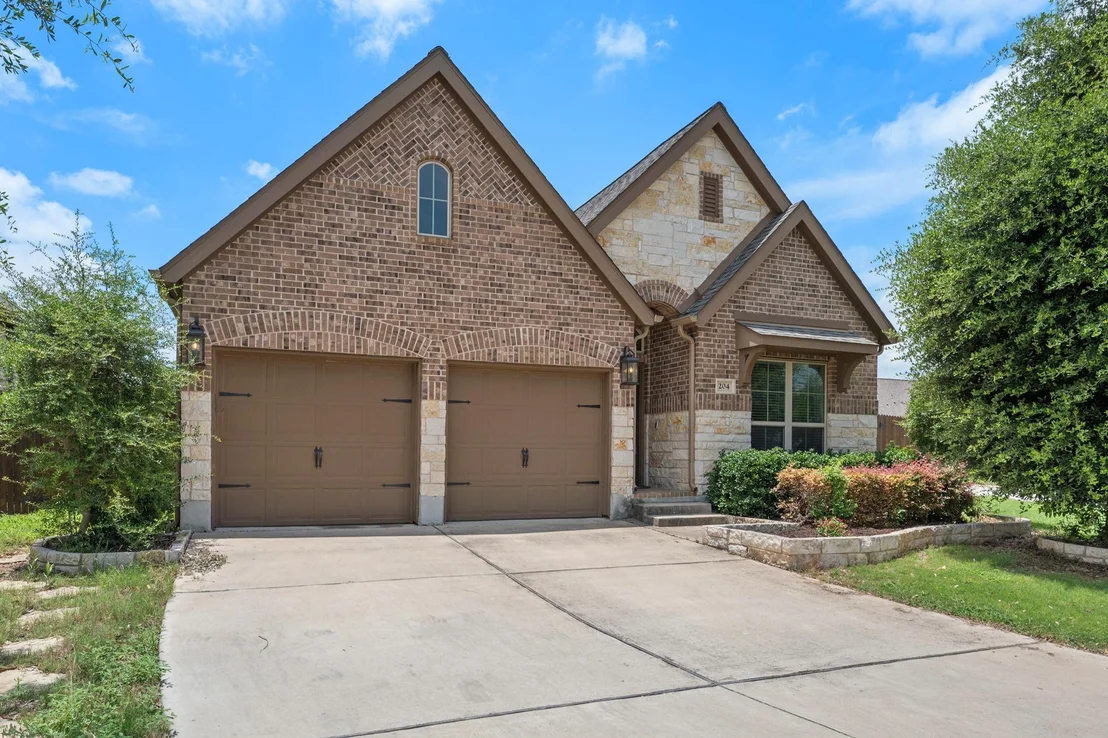 Photo of 204 Lacey Oak LOOP