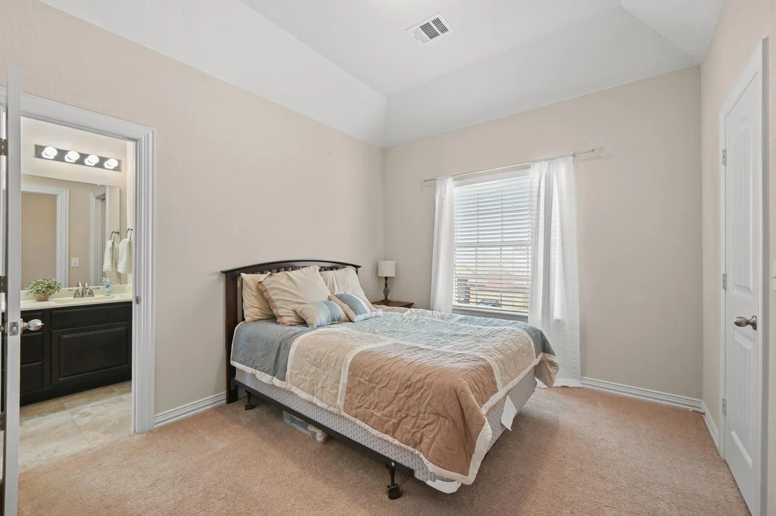 Photo of 344 Betony LOOP