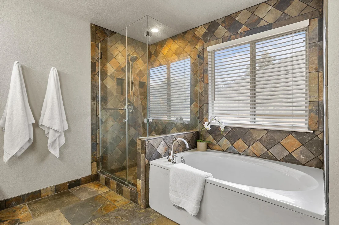 Photo of 3936 Lord Byron CIR