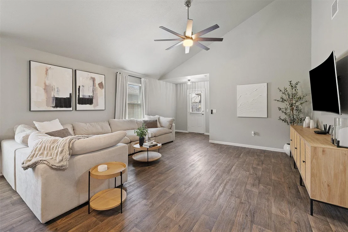 Photo of 104 San Bernard TRL