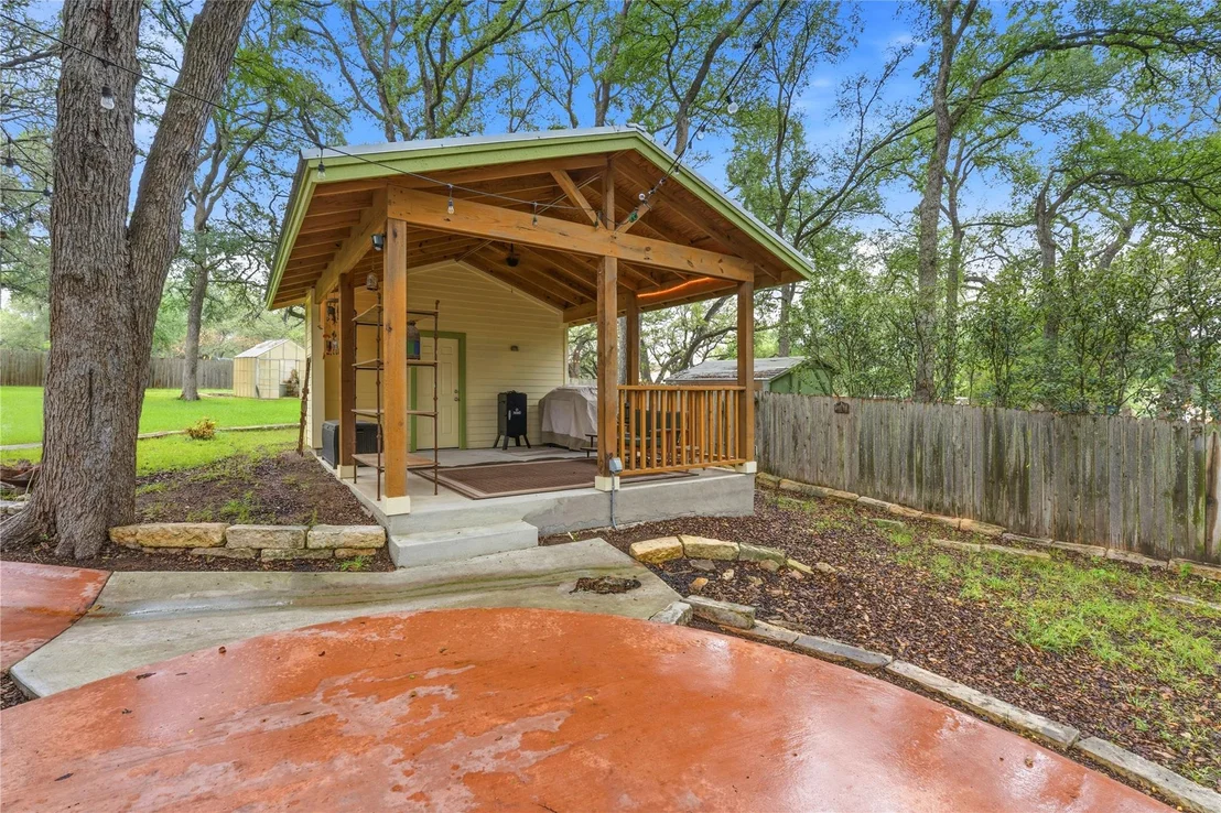 Photo of 203 Leisurewoods DR