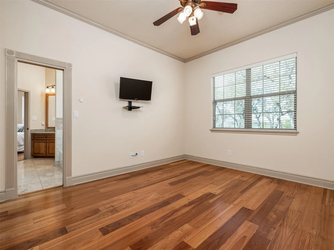 Photo of 139 Ware DR