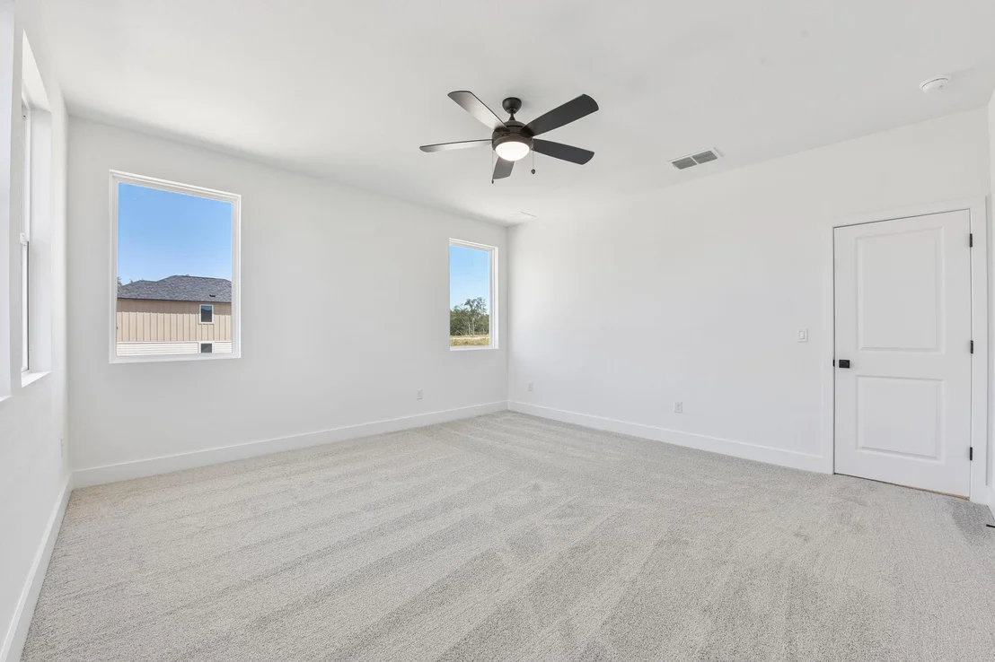 Photo of 149 Maverick Ave