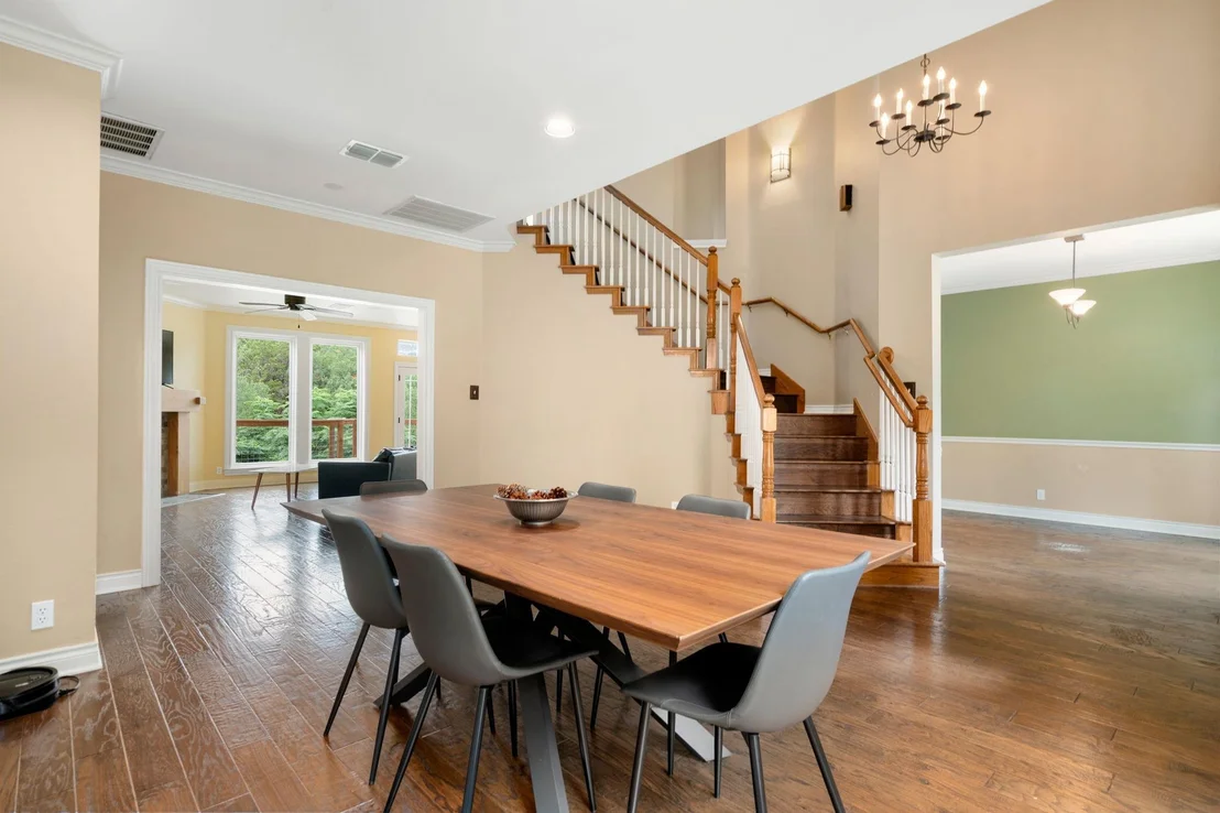 Photo of 2716 Bartons Bluff LN